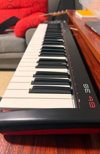 Controlador MIDI Nektar SE49