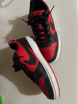 Nike Air Force 1 Rojas y Negras