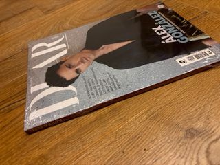 REVISTA DEAR ALEX GONZALEZ EN PORTADA 2025