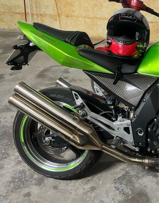 Kawasaki Z1000.