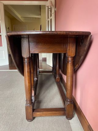 Mesa ovalada extensible madera maciza