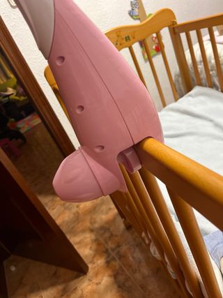 Carrusel musical para cuna rosa