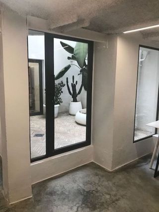 Local comercial en alquiler en La Roqueta en Valencia