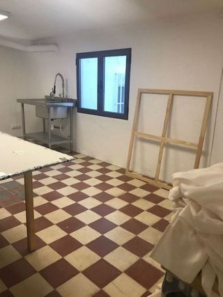 Local comercial en alquiler en La Roqueta en Valencia
