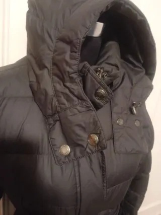 Abrigo Burberry Negro con Cinturón