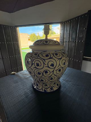 Pie de lámpara cerámica azul y blanco