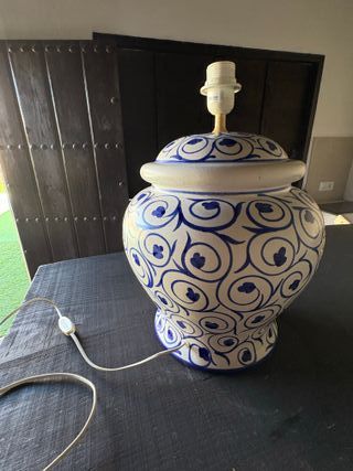 Pie de lámpara cerámica azul y blanco