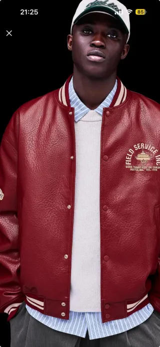 Cazadora efecto piel roja y blanca