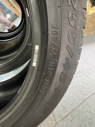 Pareja de Neumáticos Continental 255 45 /R19 100v