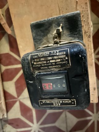 Contadores eléctricos antiguos