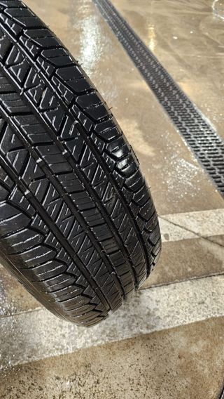 Llanta Hyundai 225/70R16....4 ruedas