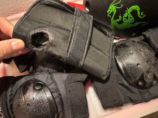 Casco y protecciones patinaje Oxelo