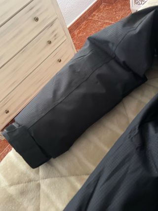 Chaqueta The North Face Impermeable Costó175