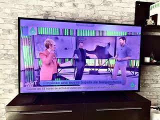 LG 49” 4K Ultra HD Smart TV – Funciona perfecta –