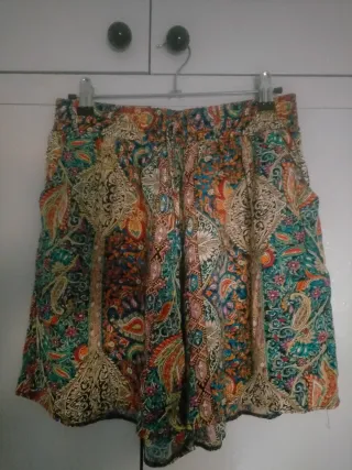 Falda pantalón estampado paisley