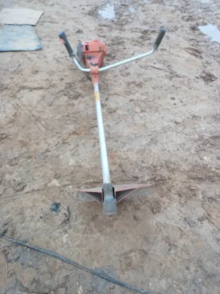 Desbrozadora Husqvarna 250R