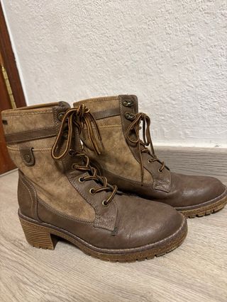 Botas Mustang Tacon Marrones Talla 38