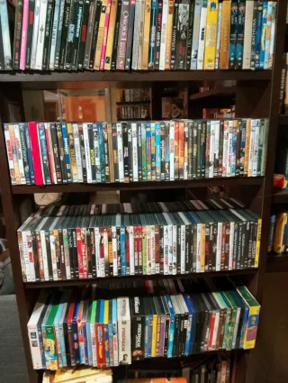 Lote Películas DVD y VHS Variadas
