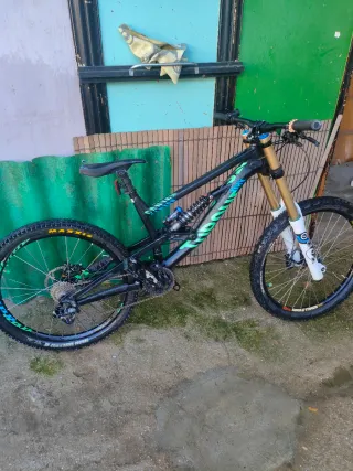 Bicicleta Canyon DHX