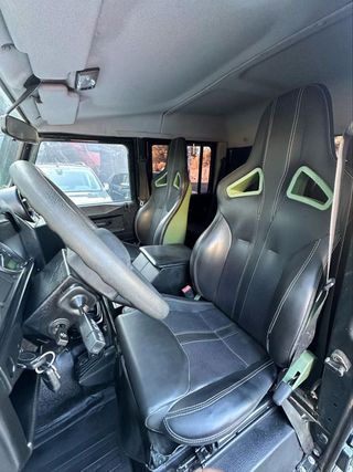 LAND-ROVER Defender 110 Doble CabinaCaja E