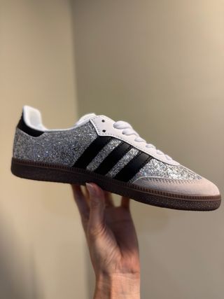 Adidas Samba Plata y Blanco Mujer