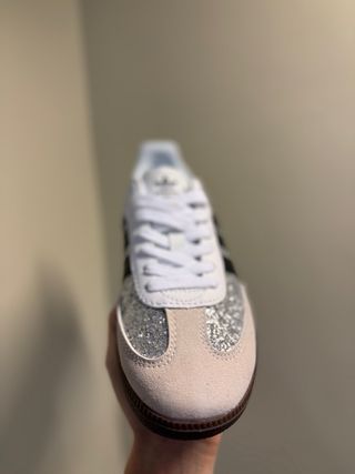 Adidas Samba Plata y Blanco Mujer