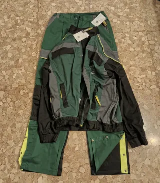 Traje de trabajo chaqueta y pantalón