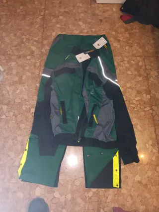 Traje de trabajo chaqueta y pantalón