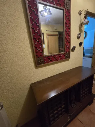 Mueble Castellano Madera Tallado.