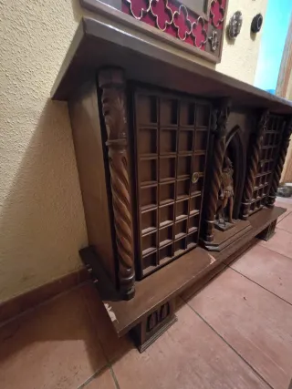 Mueble Castellano Madera Tallado.