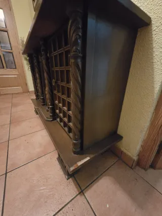 Mueble Castellano Madera Tallado.