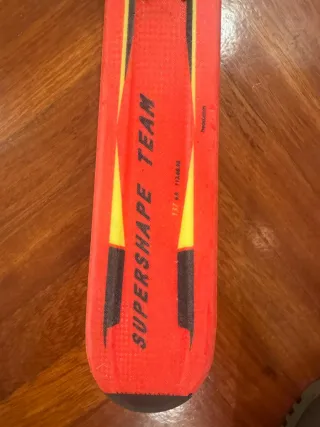 Esquís Head 1,37m con bastones Atomic