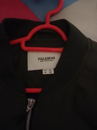 Cazadora verde oversize bordada