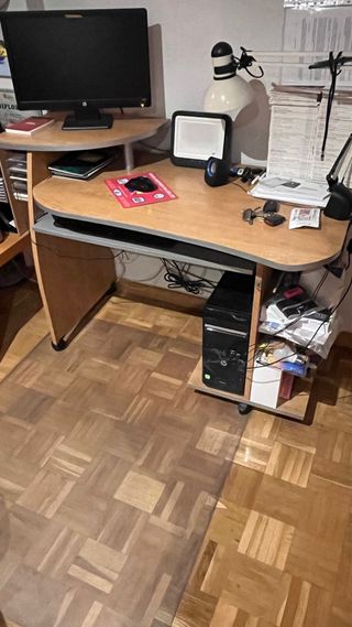 Mesa de estudio madera. NO ENVIOS