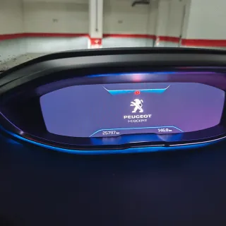 Peugeot 5008 con pocos kms y garantía oficial