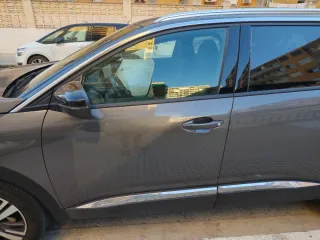 Peugeot 5008 con pocos kms y garantía oficial