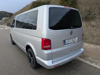 Volkswagen Caravelle 2011