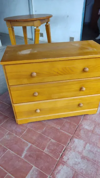 Mueble de salón de madera de pino