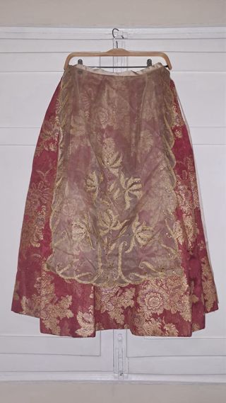 Traje de Fallera Rojo y Dorado