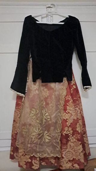 Traje de Fallera Rojo y Dorado