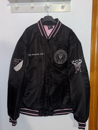 Abrigo MLS Negro y Rosa