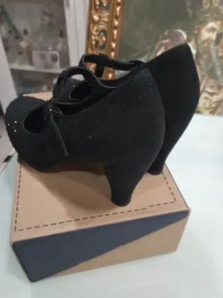 Tacones Graceland negros con pedrería