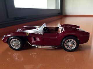 Maqueta Ferrari 250 Testa Rossa 1958 1:18