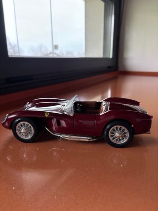 Maqueta Ferrari 250 Testa Rossa 1958 1:18