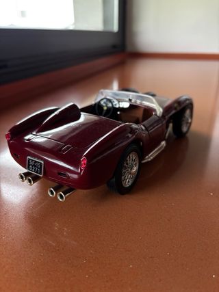 Maqueta Ferrari 250 Testa Rossa 1958 1:18
