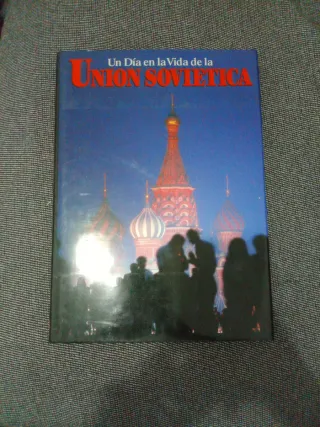 UN DÍA EN LA VIDA DE LS UNIÓN SOVIÉTICA