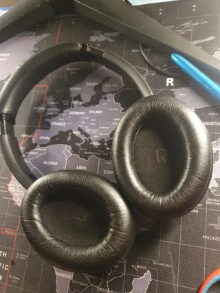 JBL TOUR ONE M2 Auriculares Negro