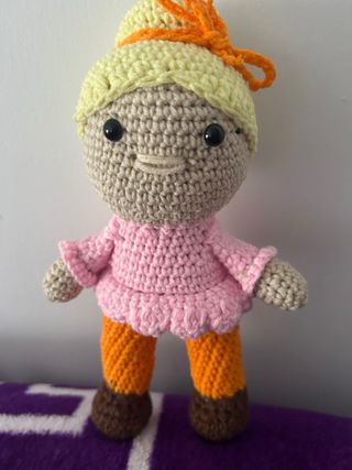 Muñeca Amigurumi Tejida a Mano