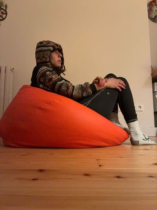 Puf naranja piel sintética