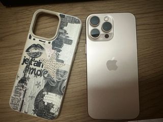 iPhone 16 Pro Max apenas usado